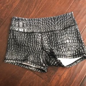 Savage barbell shorts size small